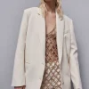 Biżuteryjna sukienka z siateczki slim fit