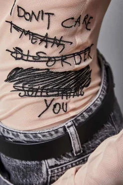 Koszula z tiulowym haftem