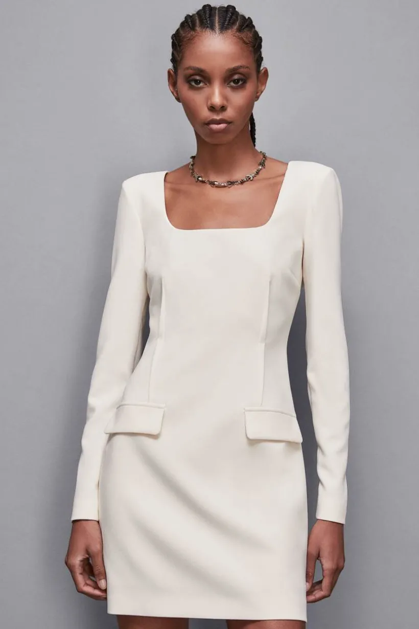 Mini sukienka slim fit z diagonalu