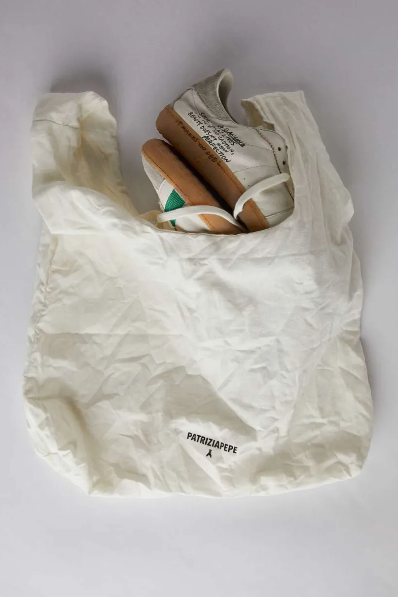 SKIN Sneakers ze skóry nappa z napisem