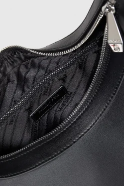 Skórzana bangle bag na ramię