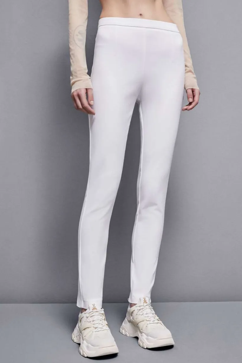 Spodnie slim fit