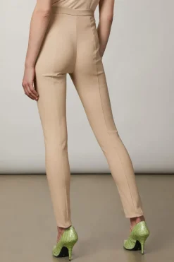 Spodnie slim fit