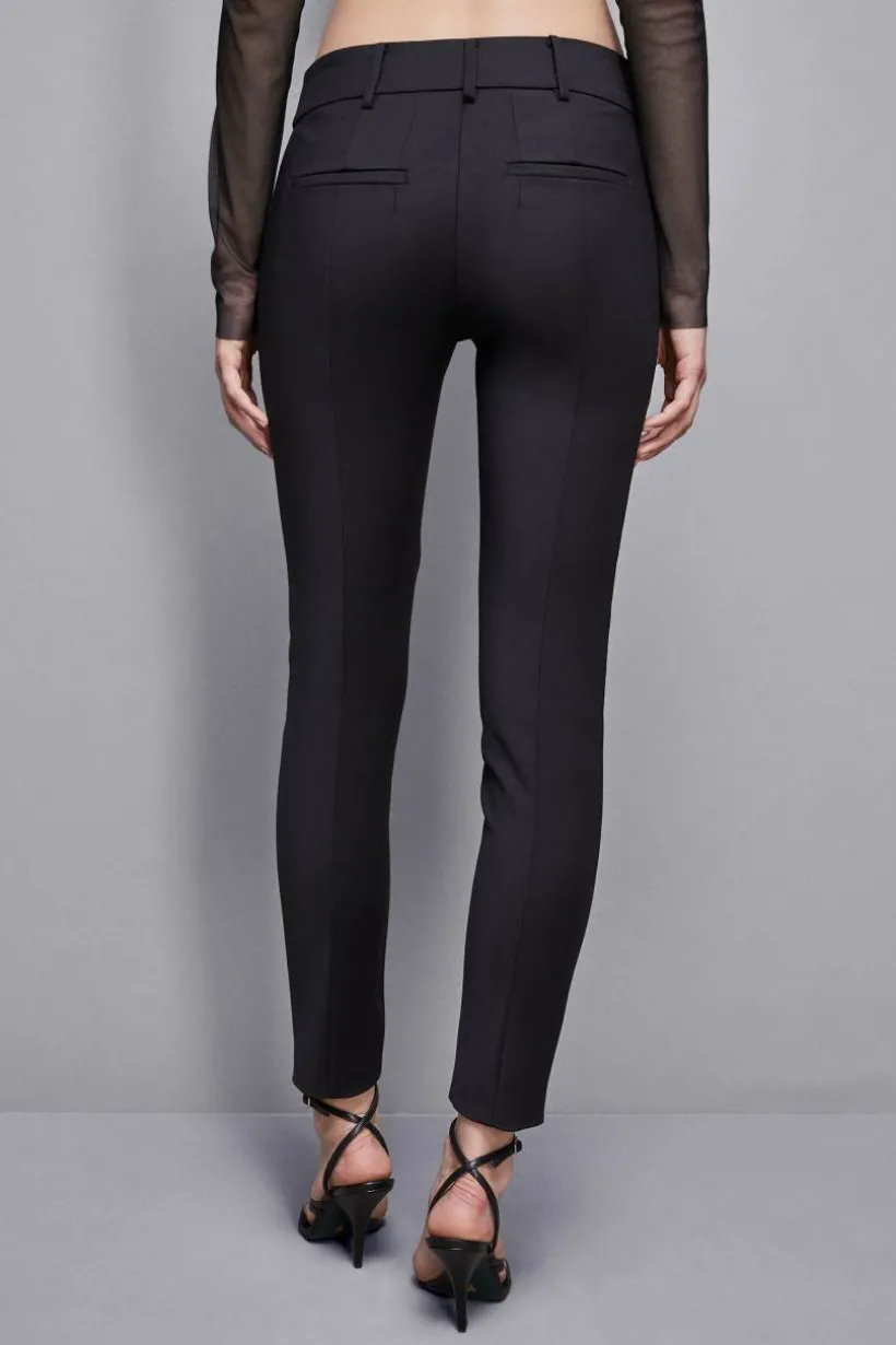 Spodnie slim fit