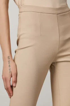 Spodnie slim fit