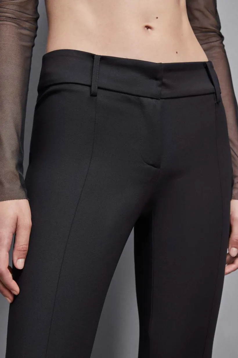 Spodnie slim fit