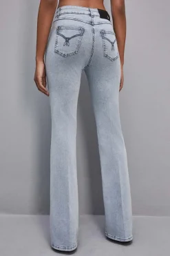 Spodnie slim z niebieskiego denimu