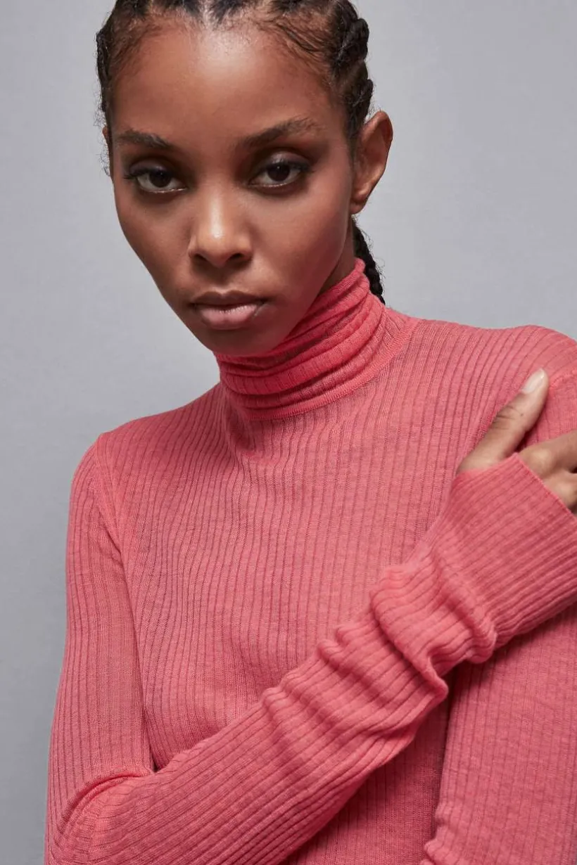 Wełniana bluzka slim fit Essential
